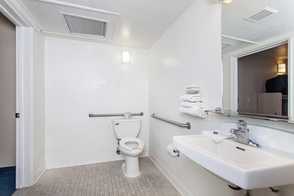 Park Inn By Radisson, Turlock Rum bild